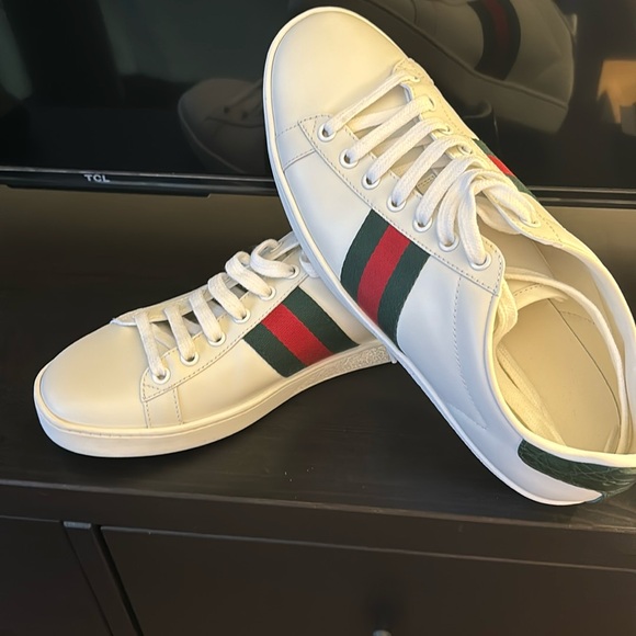Original Gucci shoes, size 8 1/2 women’s - Picture 1 of 3